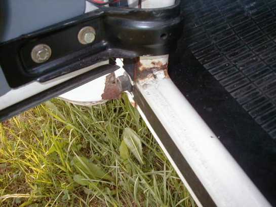 Picture 1 Beginning rust on the A pole