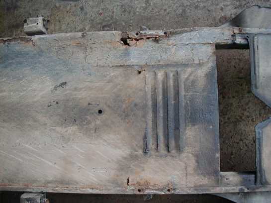 Picture 1 Rust around the front axle mounts